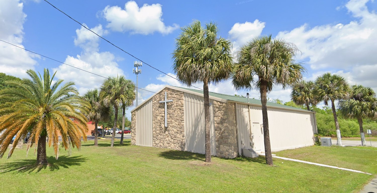 El edificio donde nos reunimos, en 2367 Fortune Road, Kissimmee